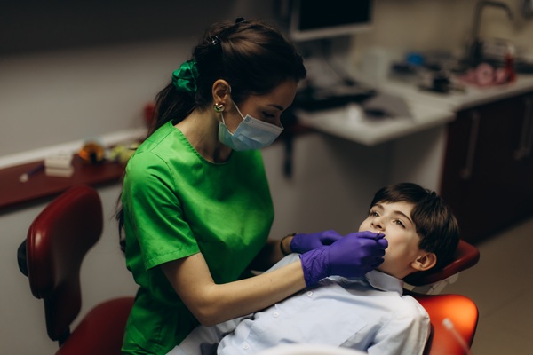 What To Expect From A Kid Friendly Dentist At Your Child’s First Visit